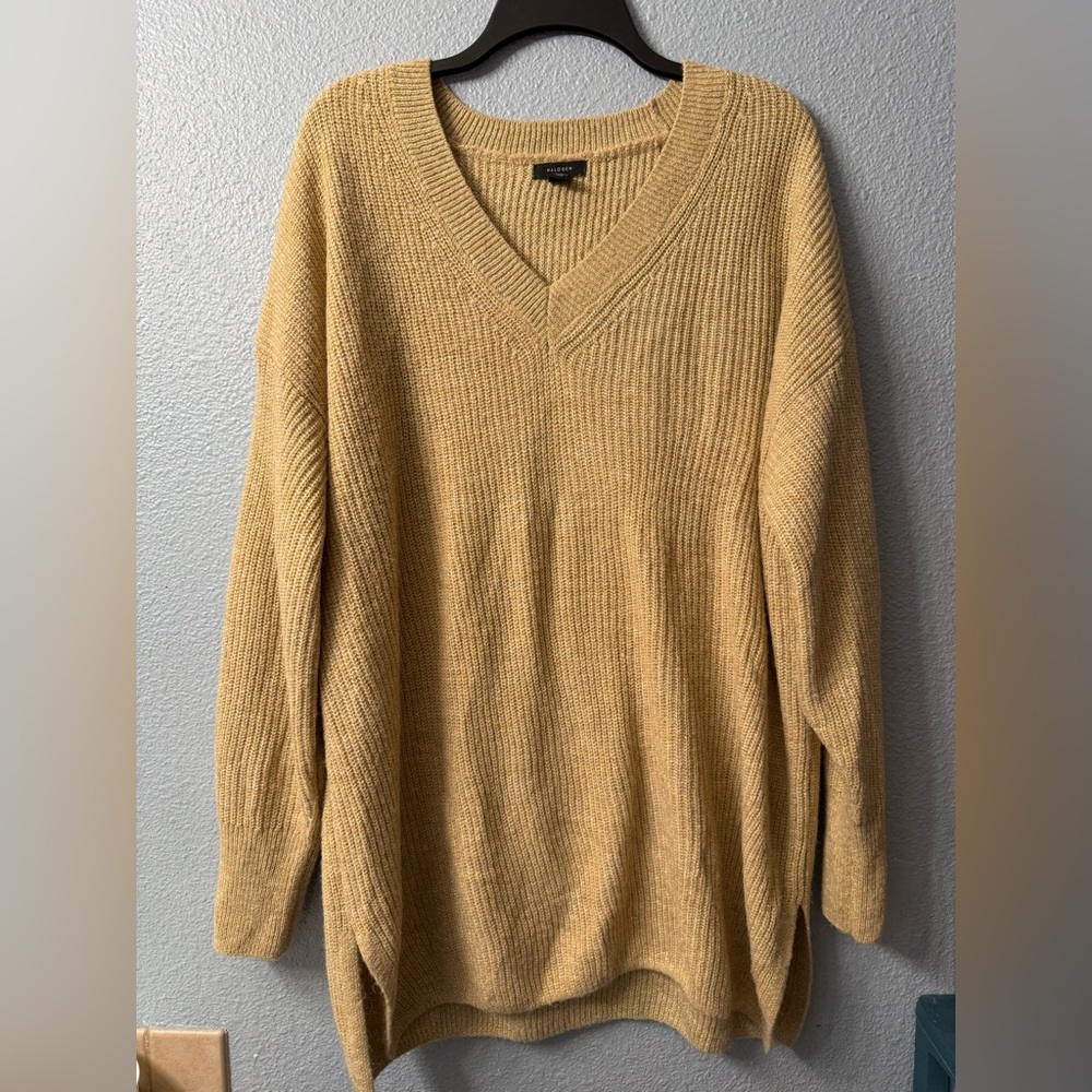 Halogen Beige Knit Sweater NWOT size M